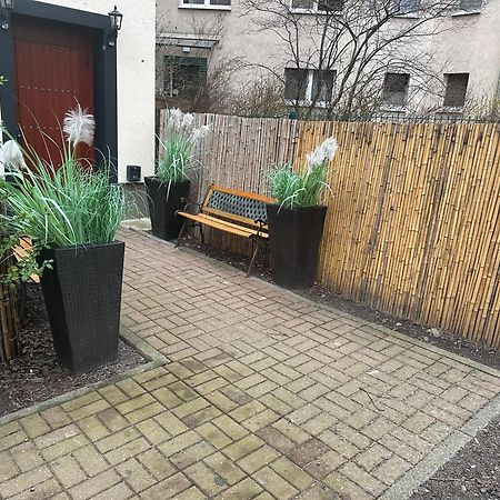 Einzigartige Ferienwohnung Bunt Wie Berlin Bagian luar foto