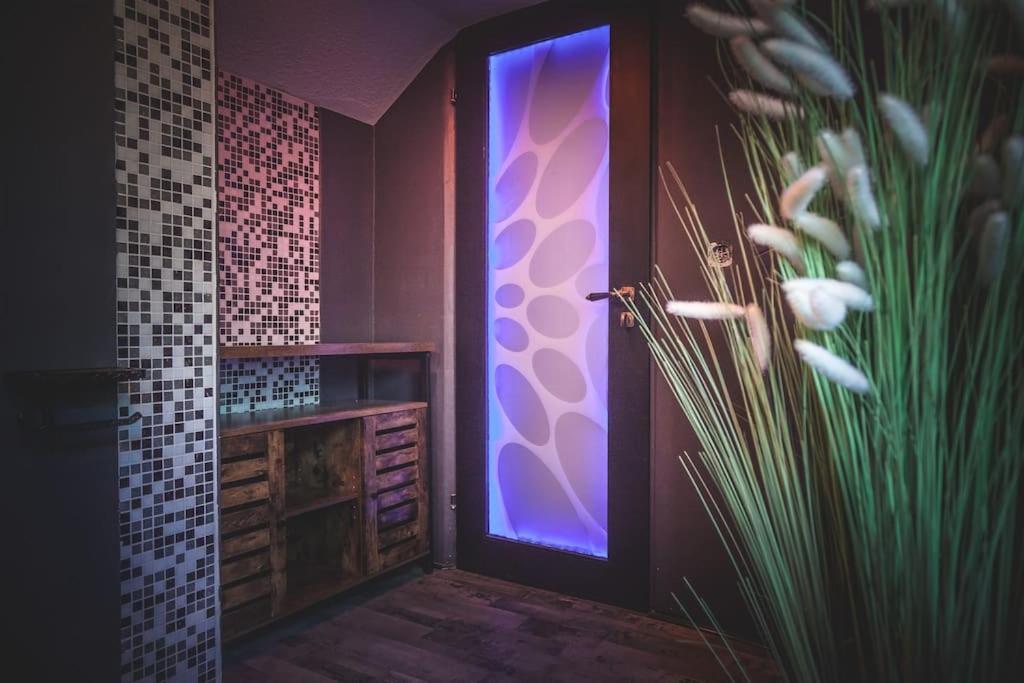 Einzigartige Ferienwohnung Bunt Wie Berlin Bagian luar foto