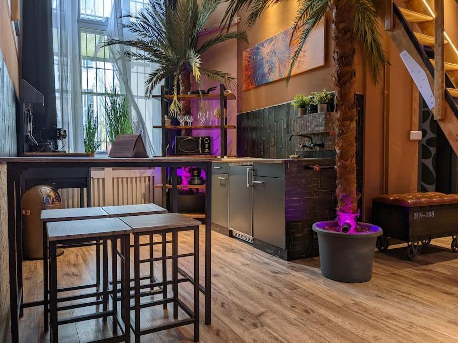 Einzigartige Ferienwohnung Bunt Wie Berlin Bagian luar foto