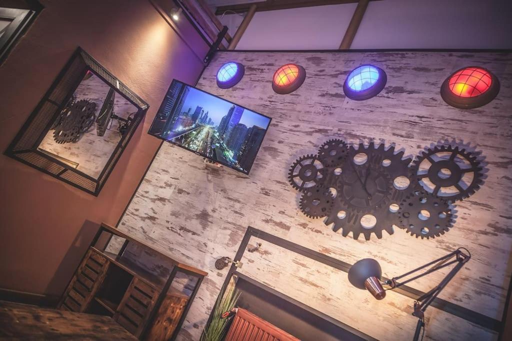Einzigartige Ferienwohnung Bunt Wie Berlin Bagian luar foto